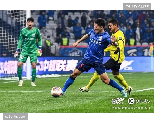 河南队0-2落后上海申花，马莱莱头球破门后伤退